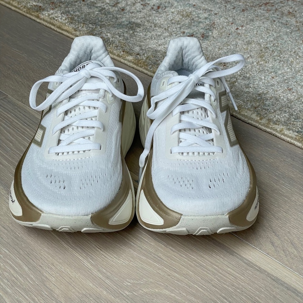 New Balance Fresh Foam More v5, White/Sea Salt, Size 6.5 - Picture 2 of 16
